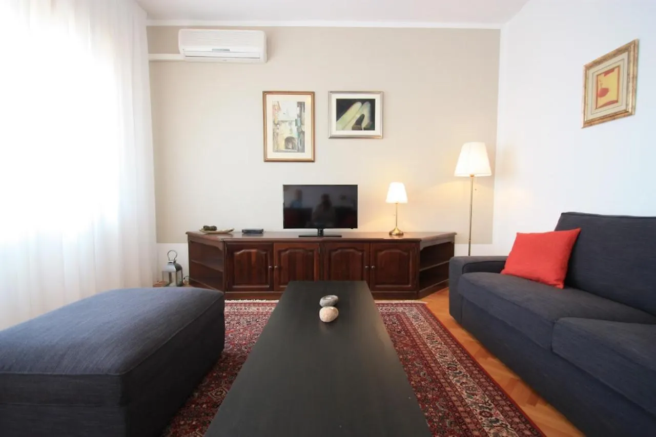 Valentino 1 Apartment Dramalj Croatia